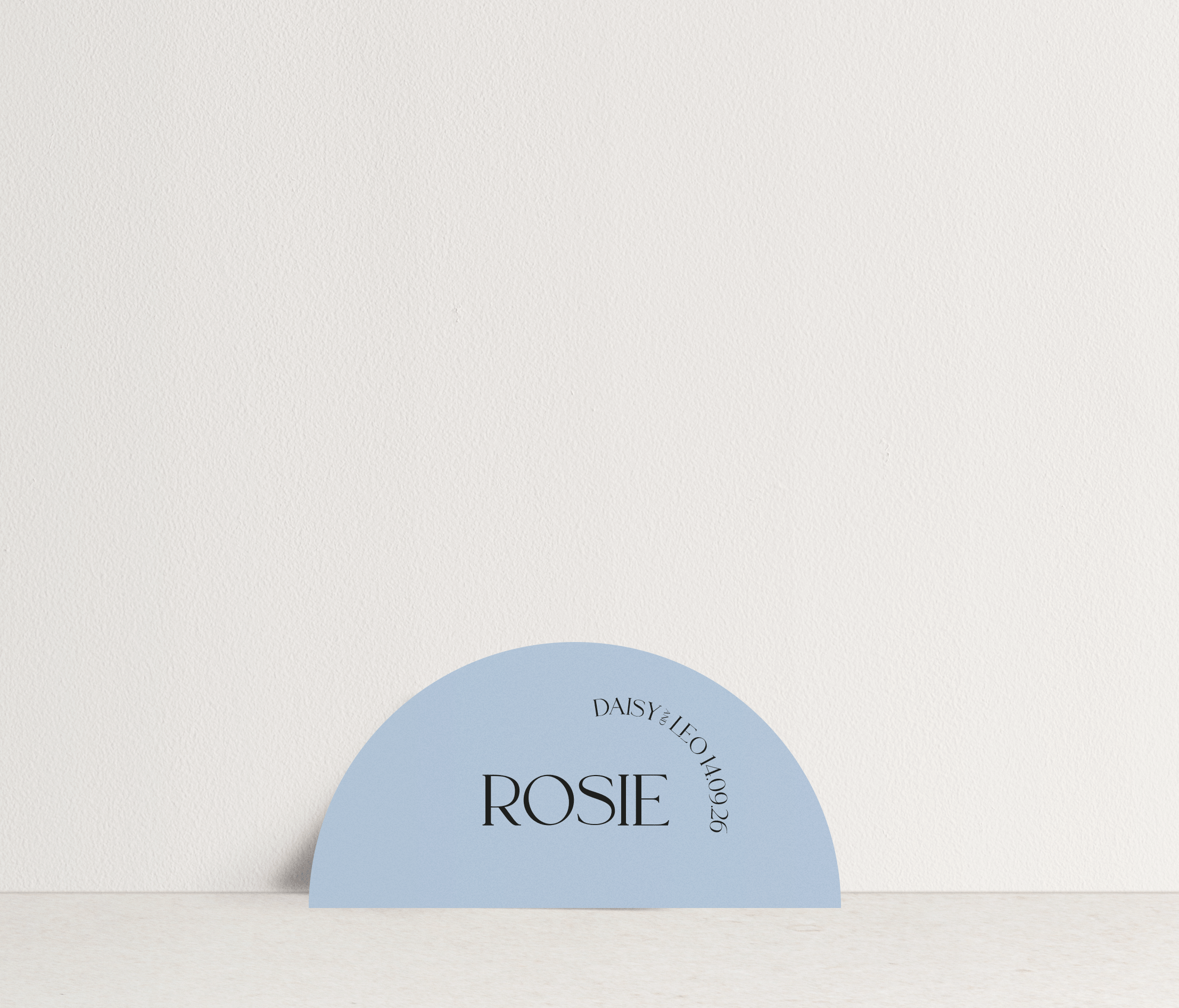 Daisy Name Card semi circle
